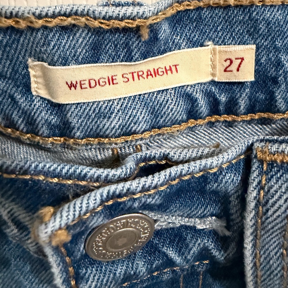 Levi’s Premium Wedgie Straight Jeans - Picture 3 of 4